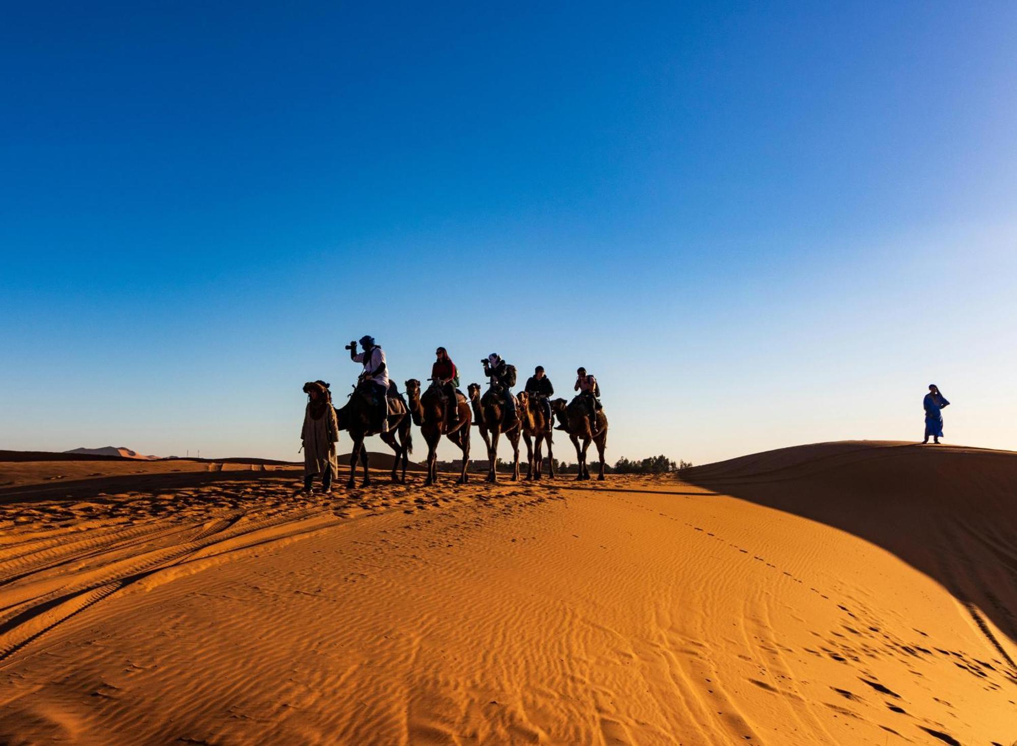Отель Sahara Luxury Camp Мерзуга Экстерьер фото