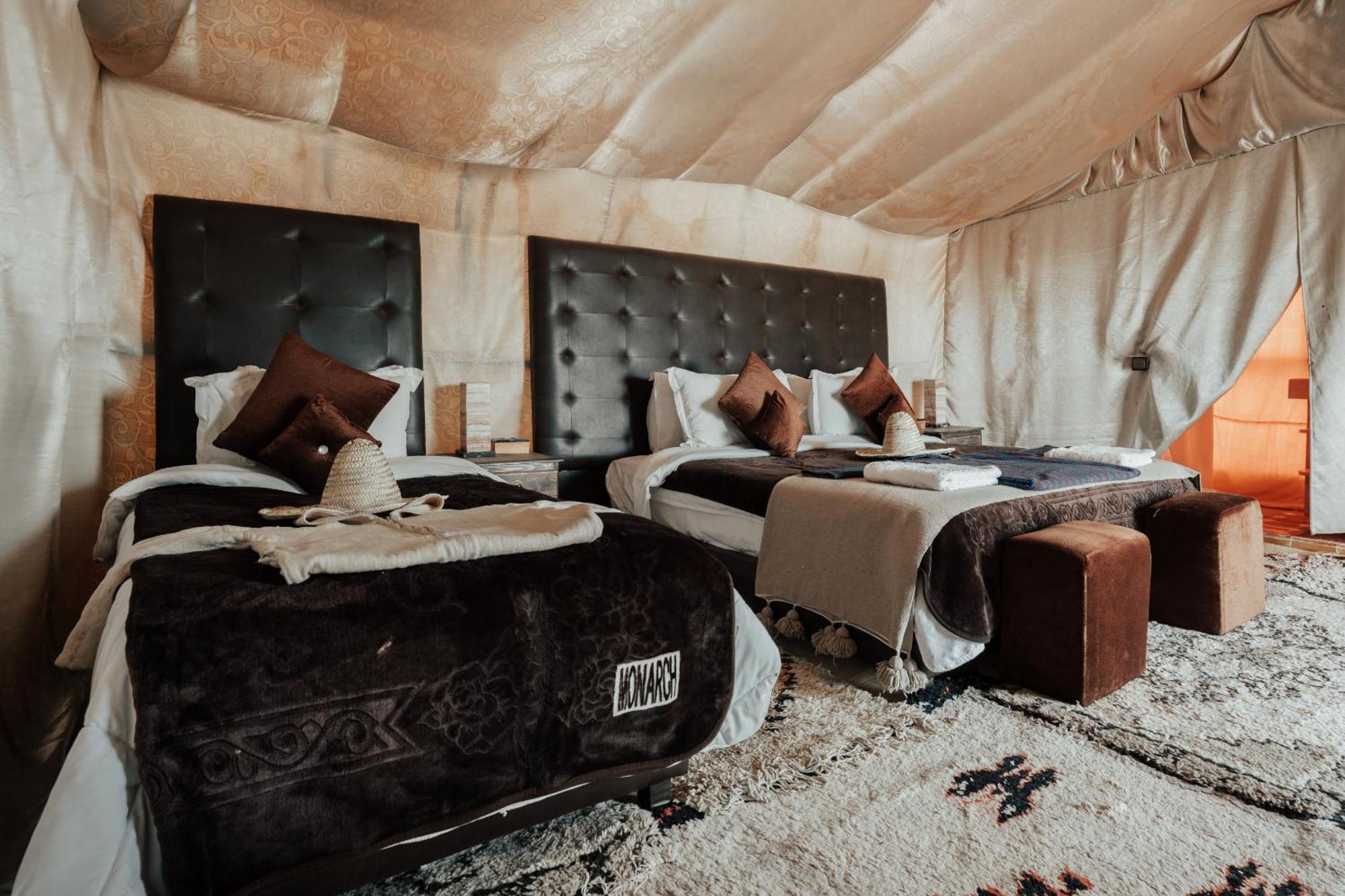 Отель Sahara Luxury Camp Мерзуга Экстерьер фото