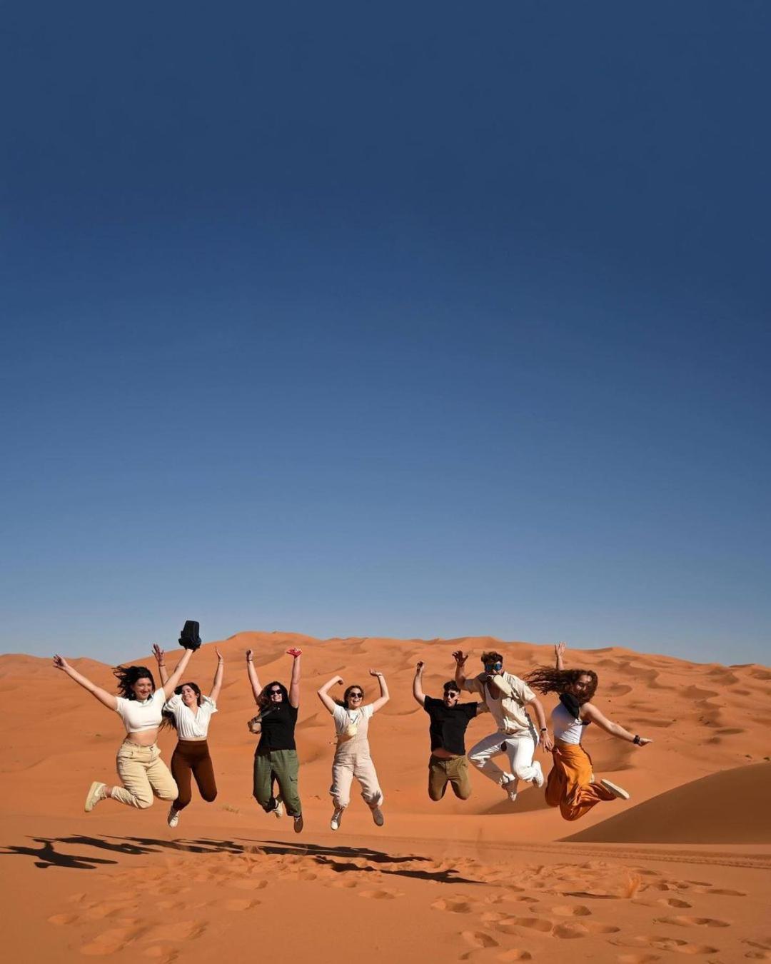 Отель Sahara Luxury Camp Мерзуга Экстерьер фото