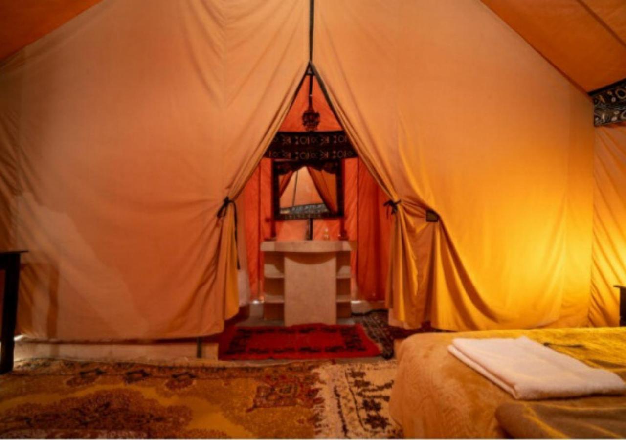 Отель Sahara Luxury Camp Мерзуга Экстерьер фото