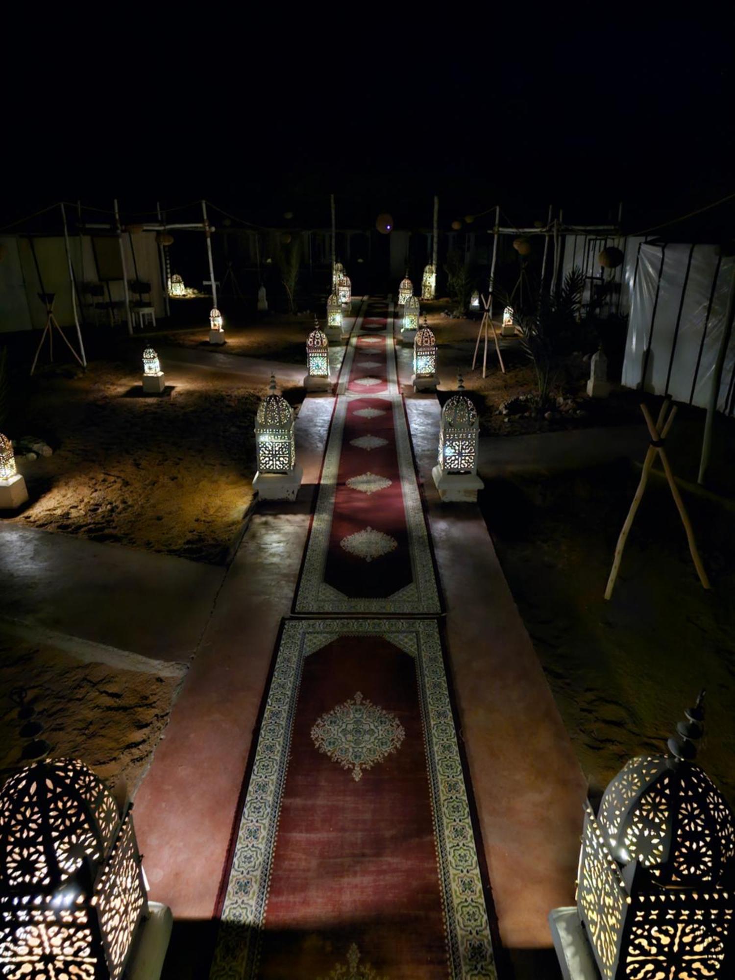 Отель Sahara Luxury Camp Мерзуга Экстерьер фото