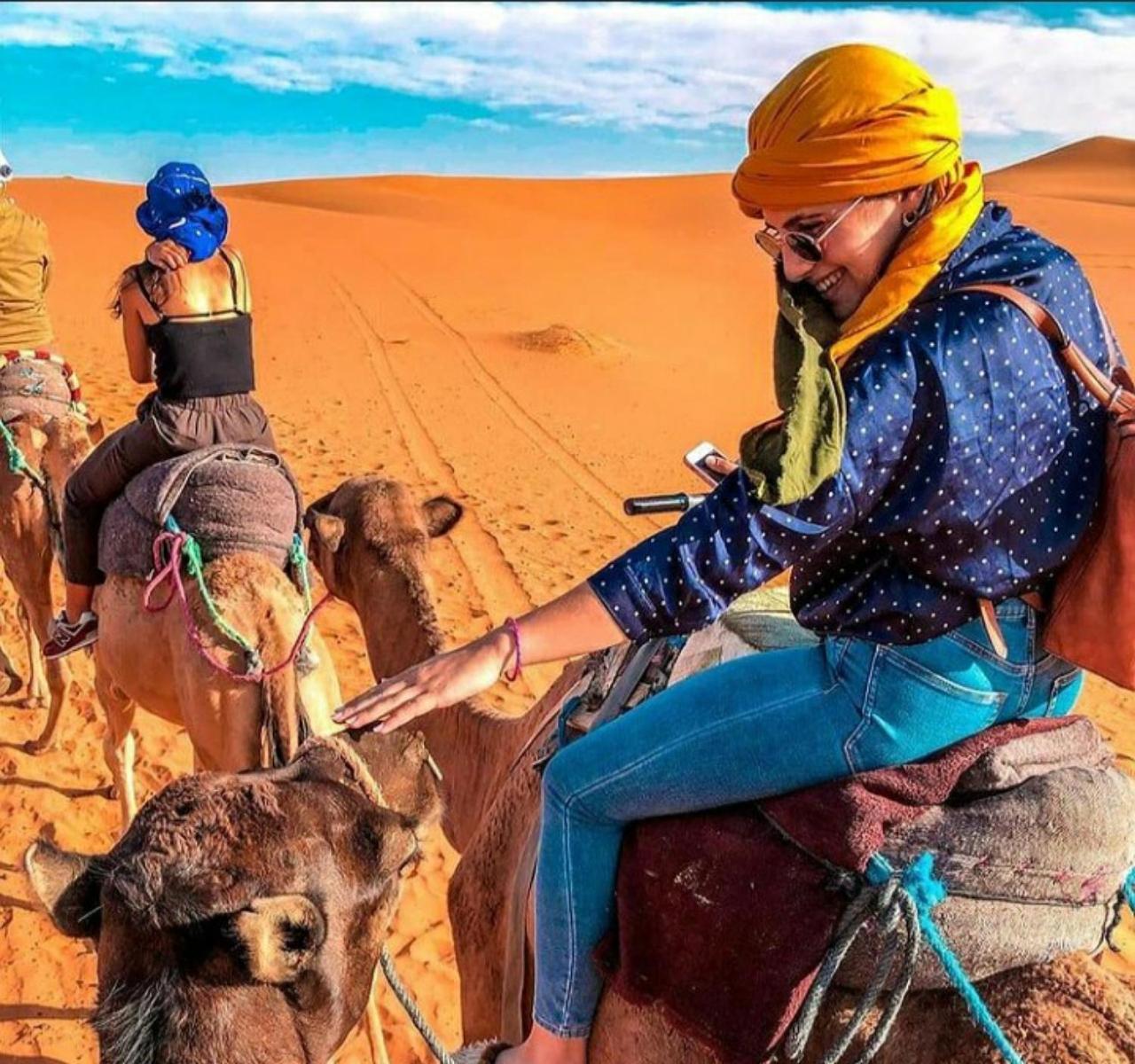 Отель Sahara Luxury Camp Мерзуга Экстерьер фото